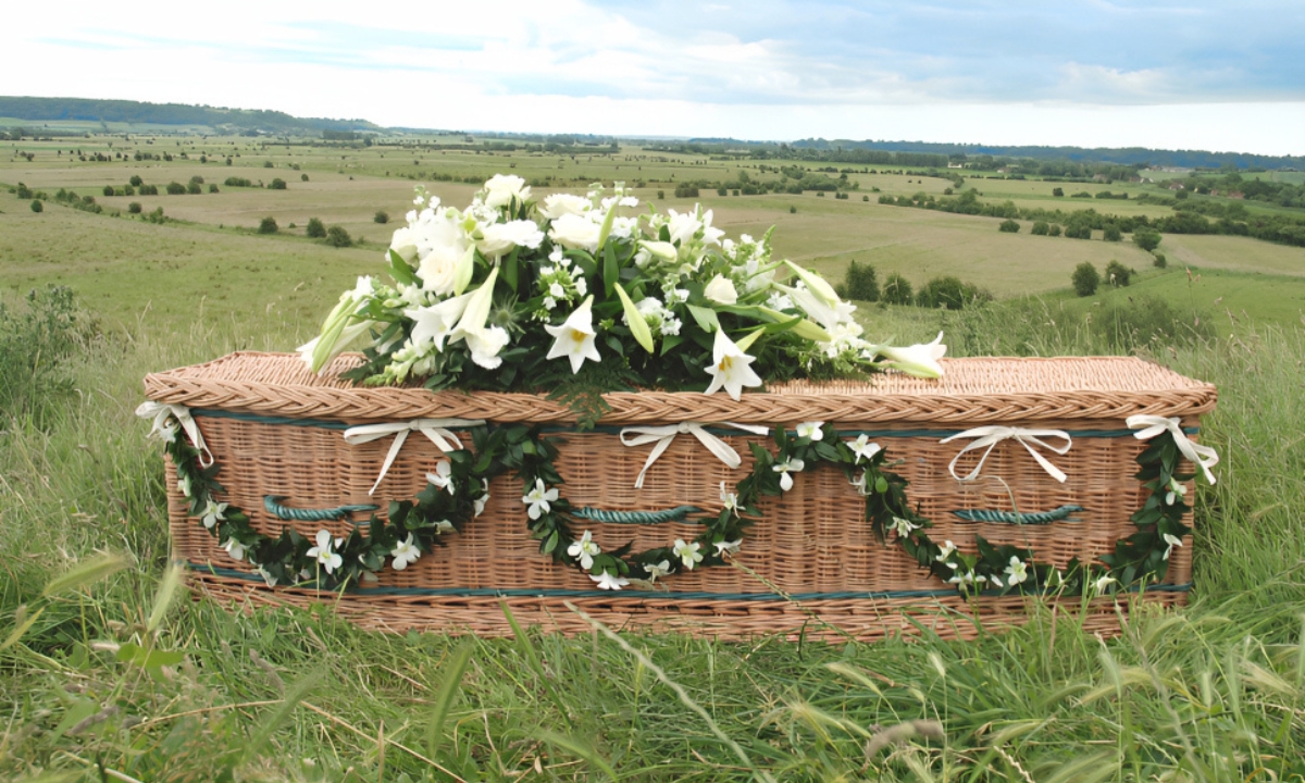 The Path to Eco-Friendly Funerals- Embrace Green Funerals