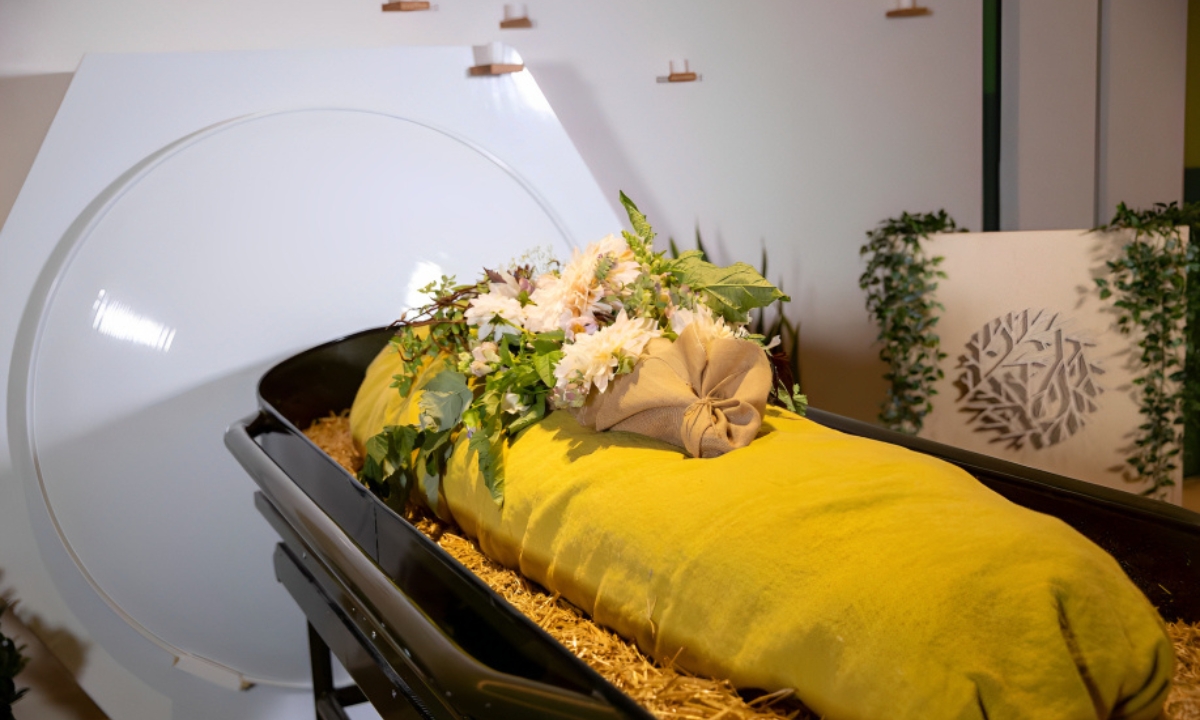 What You Need to Know About the Funeral Planning Process