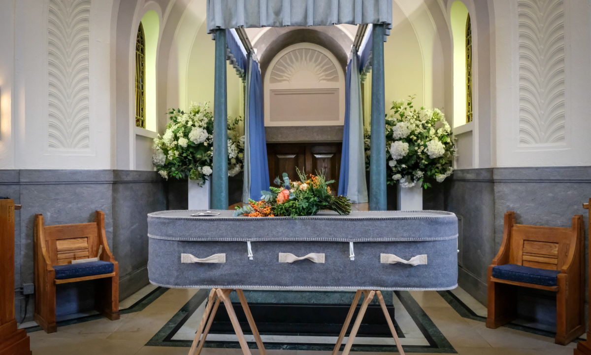 How soon after death a funeral is held? Timing, Day, & More