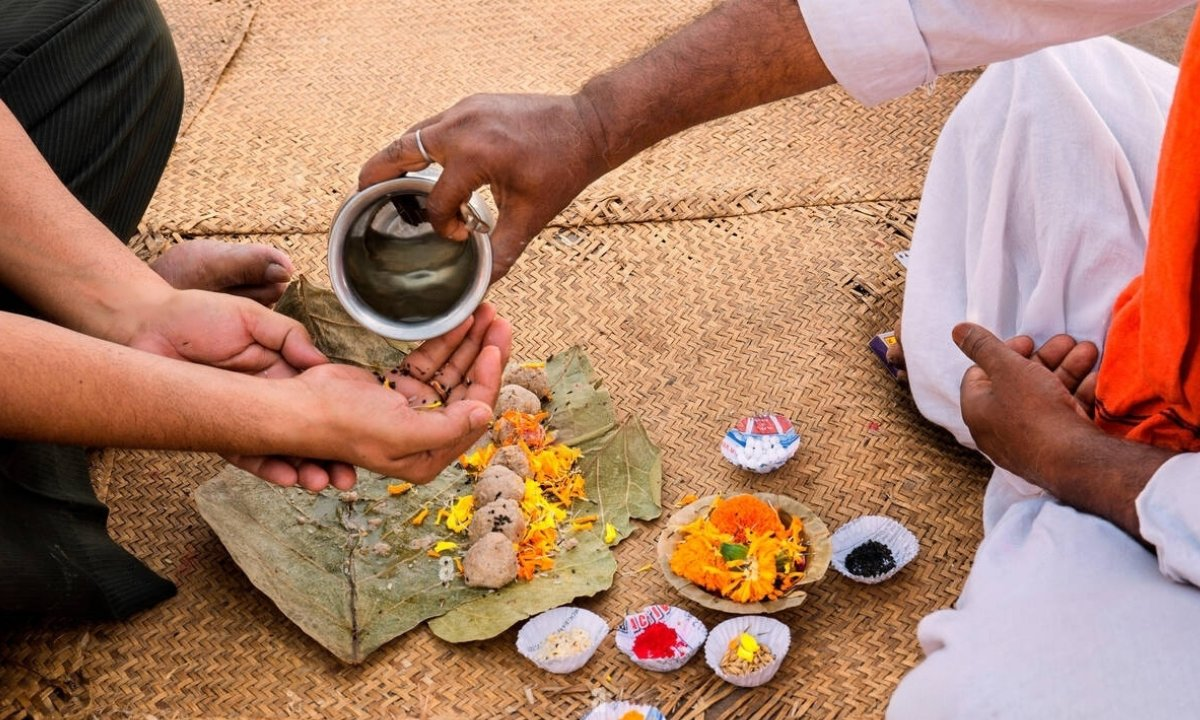 Pandit for funeral services in India