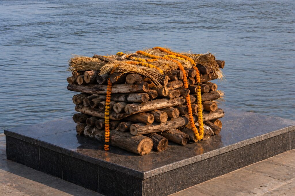 cremation near river